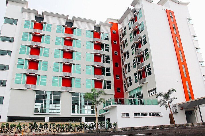 906 Premier Hotel