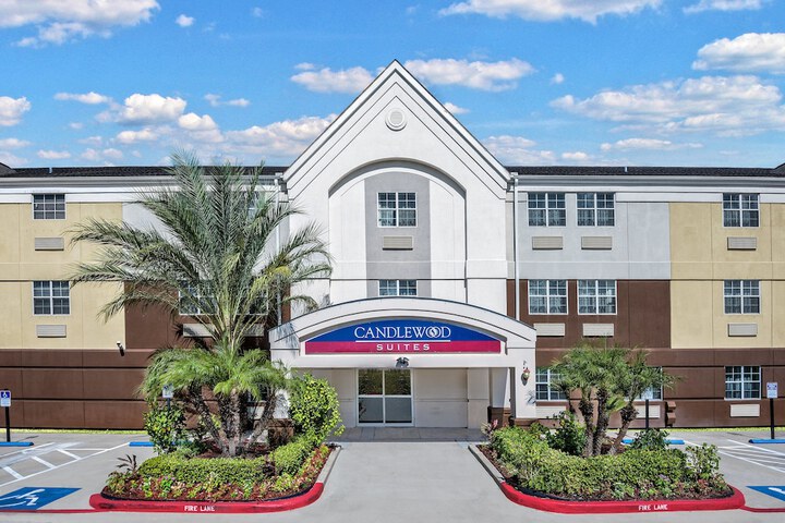 Candlewood Suites Galveston, an IHG Hotel