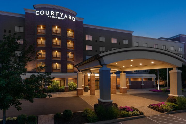 Courtyard Buffalo Airport