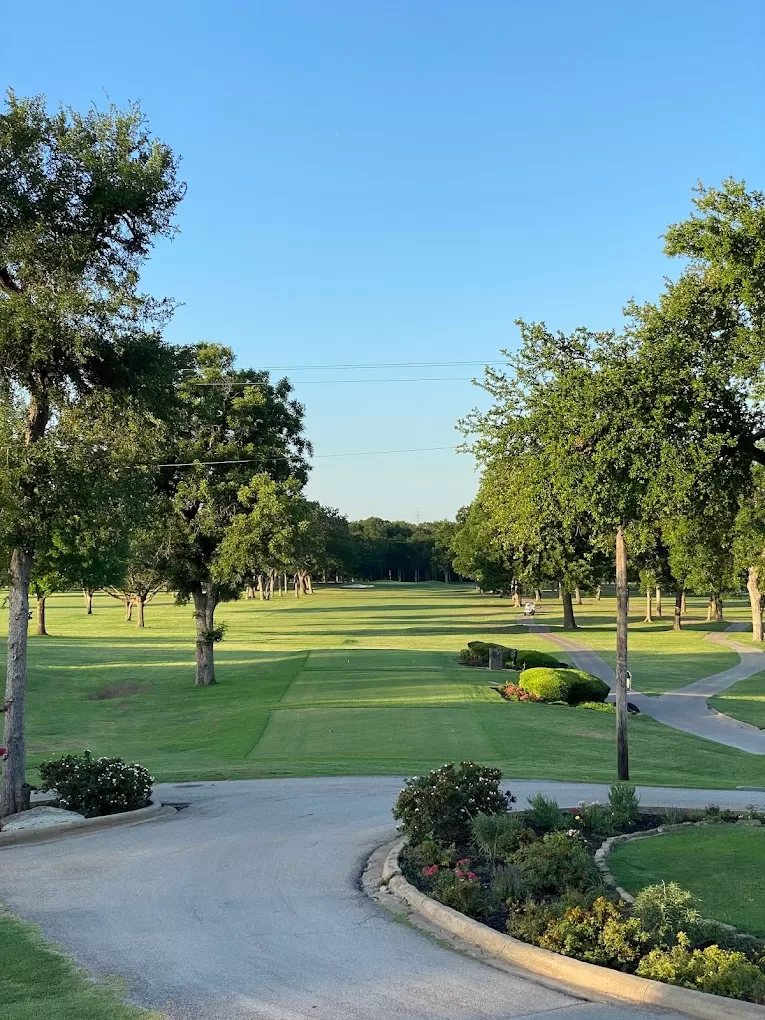 Diamond Oaks Country Club