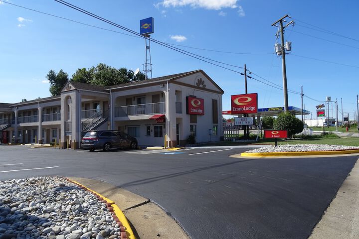 Econo Lodge Fredericksburg near I-95