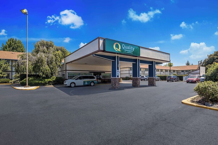 Quality Inn & Suites Medford Airport