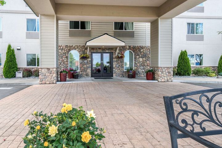 Quality Inn & Suites Sequim at Olympic National Park